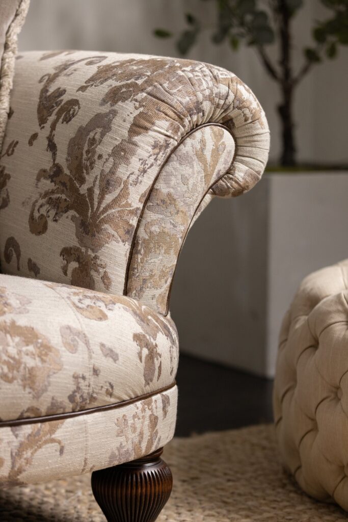 Tetrad Belgravia Snuggler Sofa